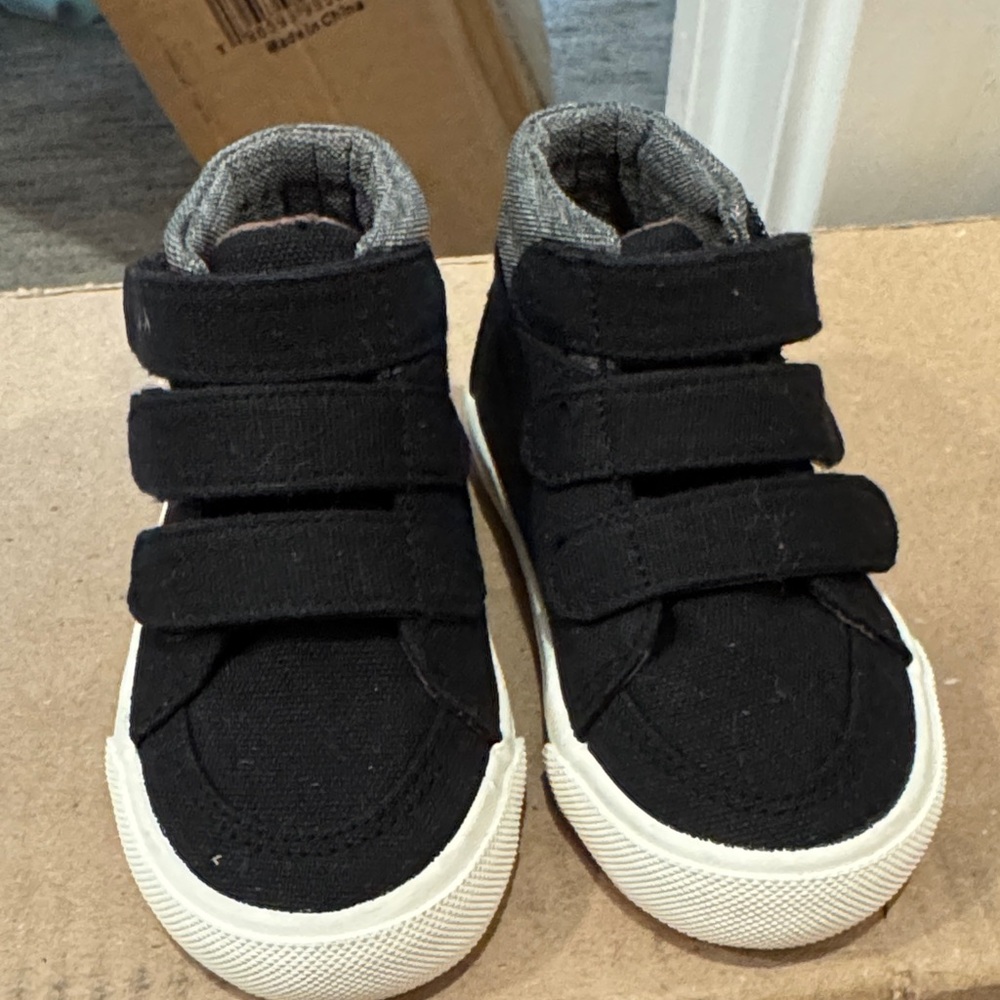 Tommy Bahama Black Kids High-Top Sneakers - never worn
